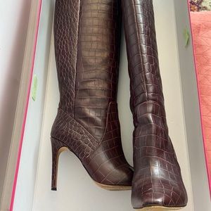 Vince Camuto Burgundy Brown Croc-Embossed Heeled Boots